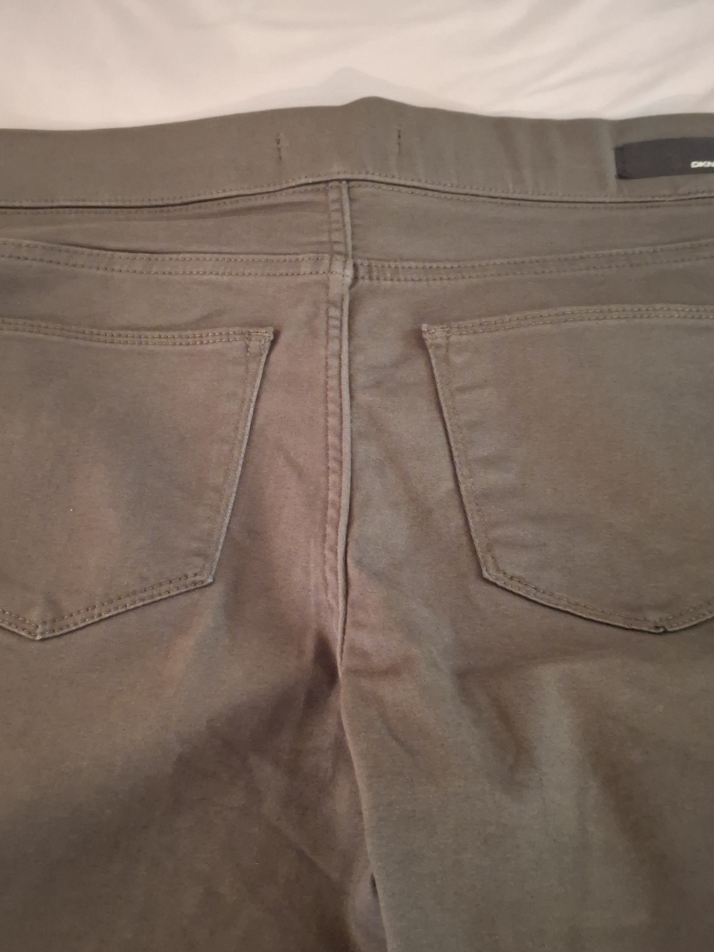 DKNY Jeans Olive Green Women’s Stretch Bermuda Shorts - Picture 7 of 9